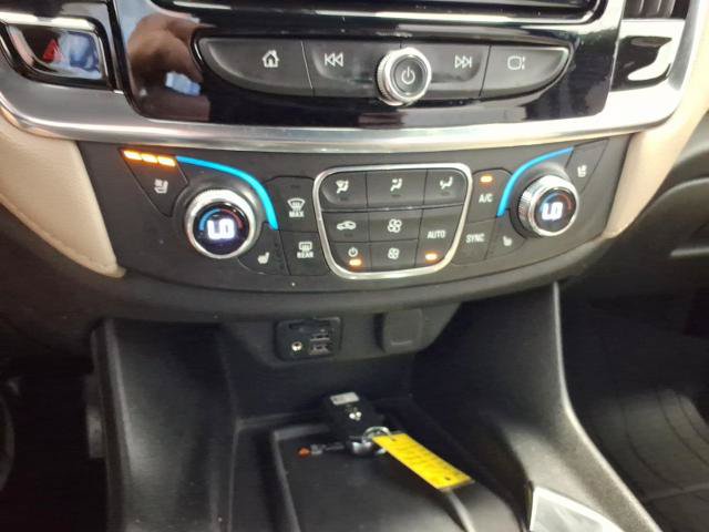 Used 2023 Chevrolet Traverse Premier FWD image 24