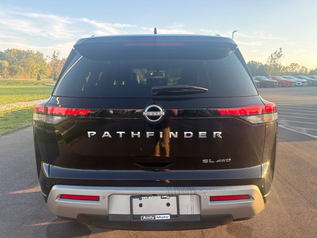 Used 2022 Nissan Pathfinder SL AWD/4WD image 8