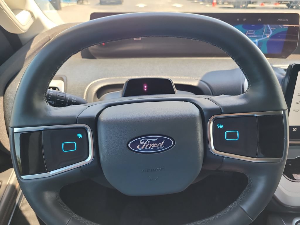 Certified 2025 Ford Expedition Active AWD/4WD image 32