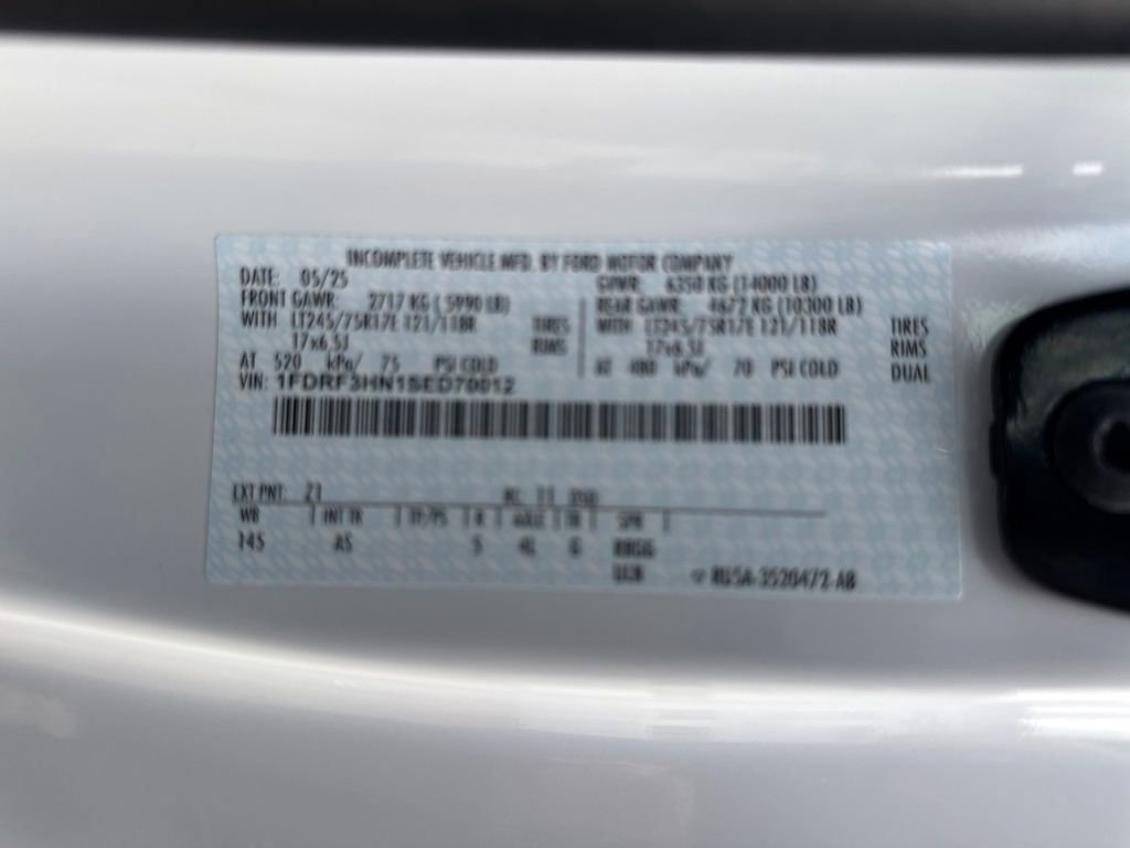 Certified 2025 Ford F350 XL w/ XL Chrome Package image 28