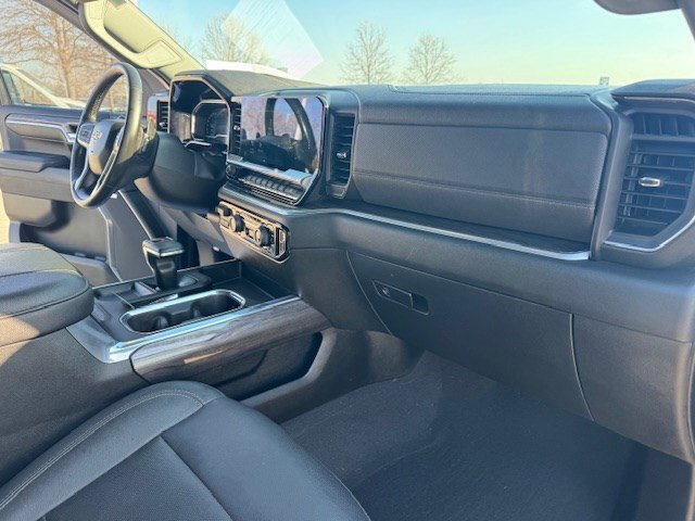 Used 2023 Chevrolet Silverado 1500 LTZ image 34
