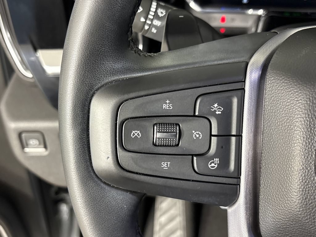 Used 2023 GMC Sierra 1500 SLT AWD/4WD image 18