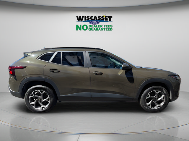 Used 2024 Chevrolet Trax LT w/ LT Convenience Package FWD image 5