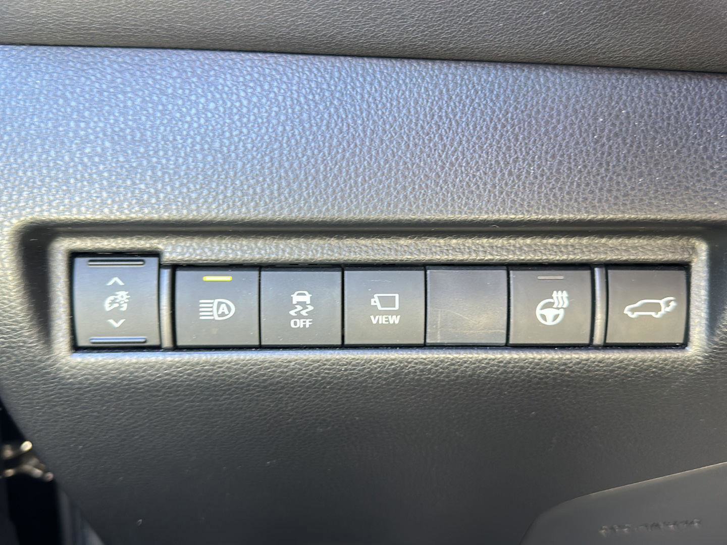 Used 2021 Toyota Venza Limited w/ Advanced Technology Package image 17