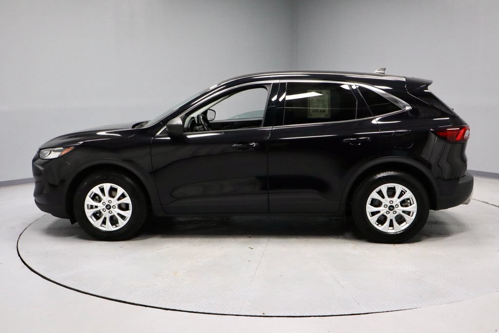 Certified 2024 Ford Escape Active w/ Cold Weather Package FWD image 8