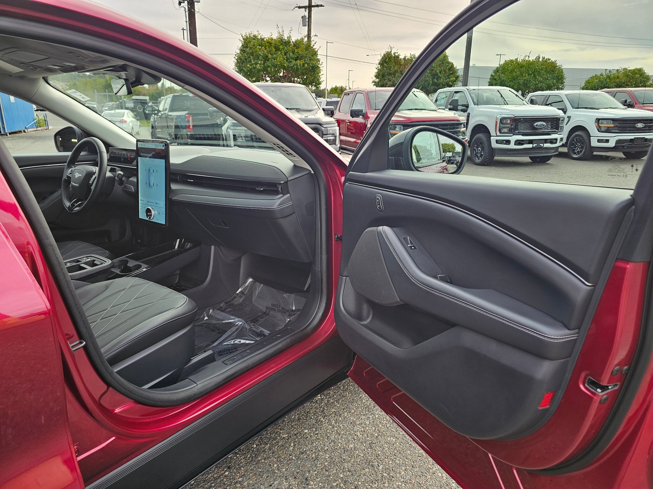 Certified 2025 Ford Mustang Mach-E Select w/ Interior Protection Package AWD/4WD image 13