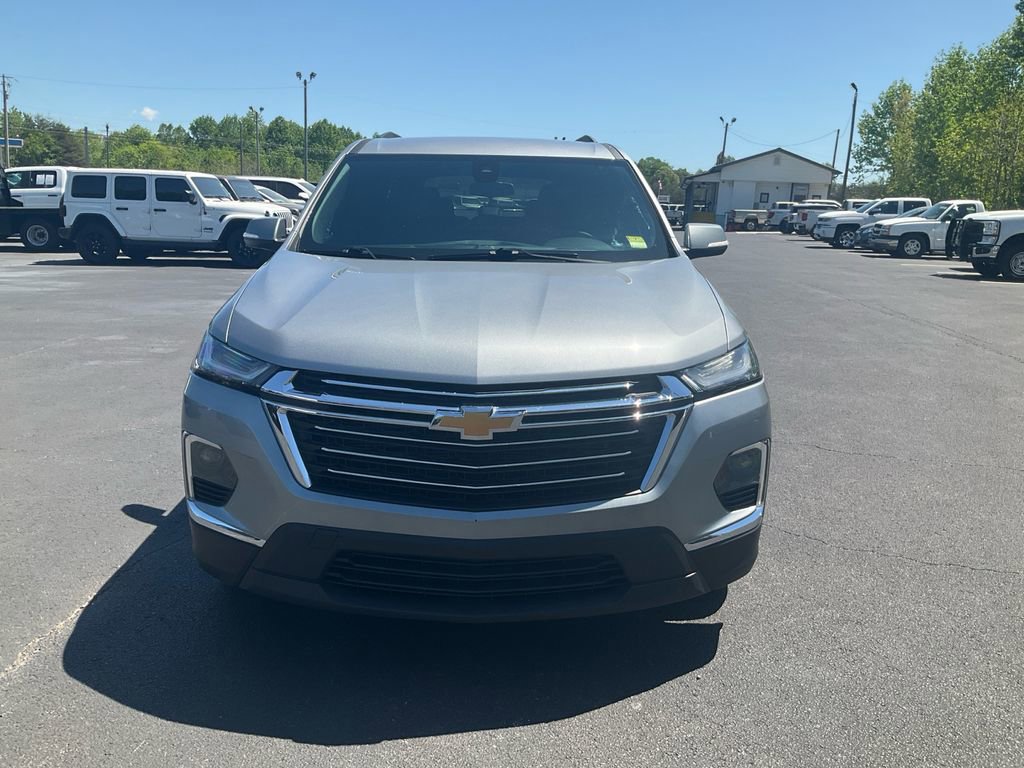 Used 2023 Chevrolet Traverse LT image 8