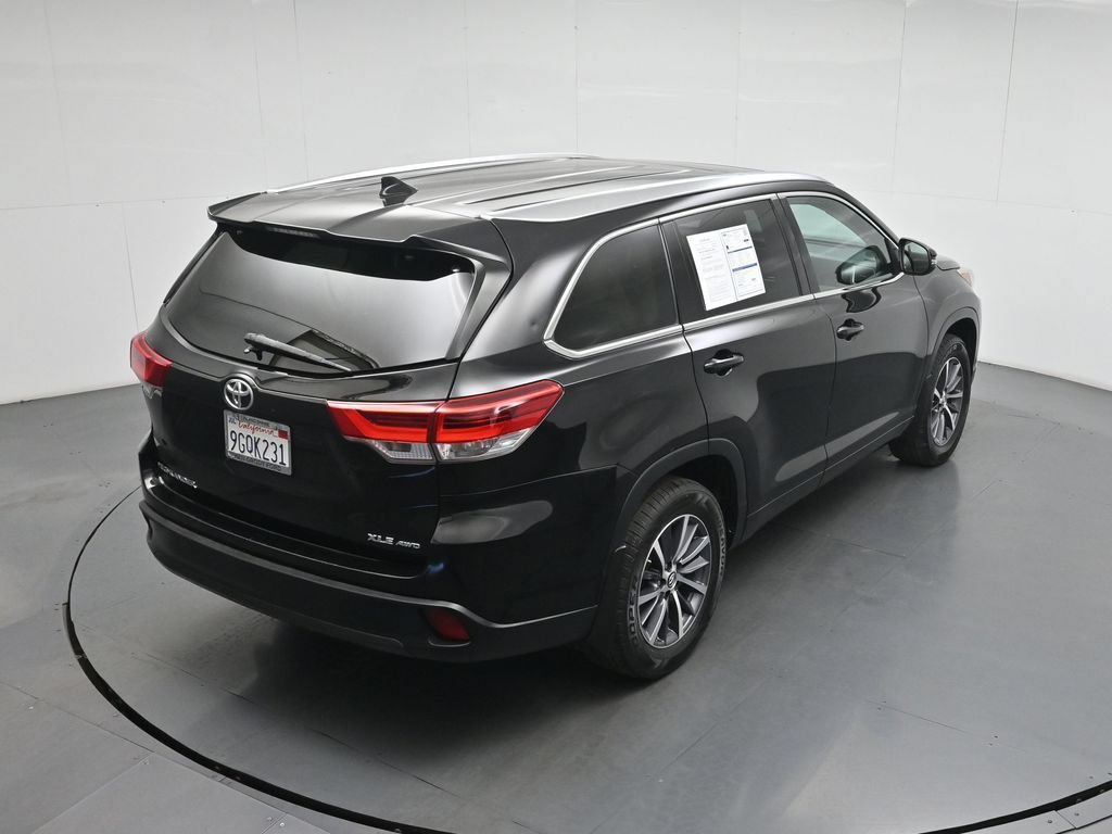 Used 2018 Toyota Highlander XLE AWD/4WD image 40
