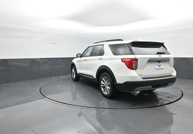 Certified 2024 Ford Explorer XLT w/ Equipment Group 202A image 5