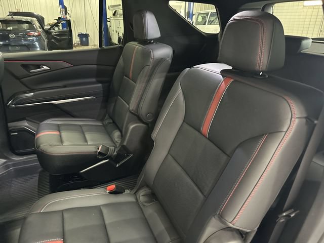 Used 2024 Chevrolet Traverse RS AWD/4WD image 30