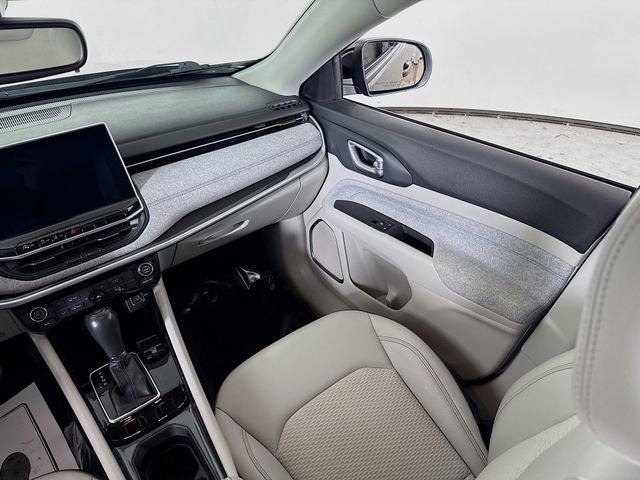 Used 2022 Jeep Compass Latitude image 21