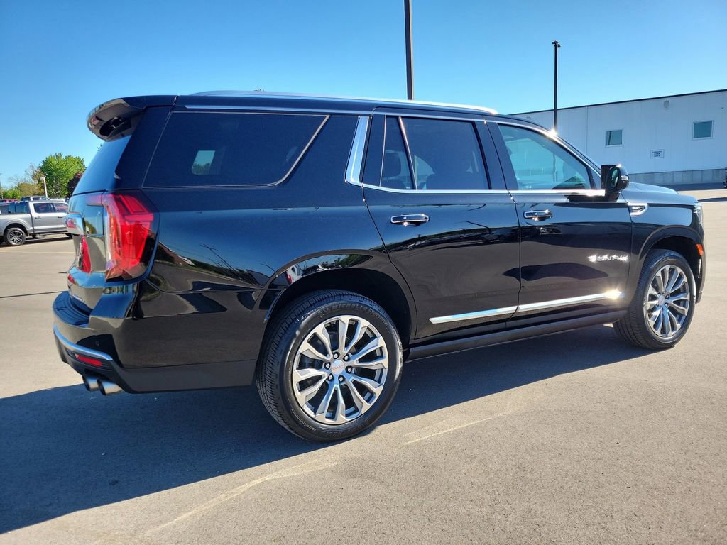 Used 2021 GMC Yukon Denali w/ Denali Premium Package AWD/4WD image 4
