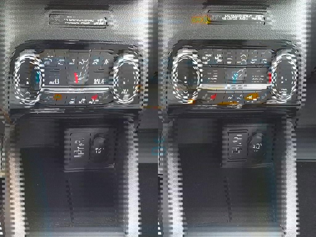 Certified 2022 Ford Escape SE w/ Convenience Package image 18