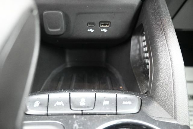 Used 2025 Chevrolet TrailBlazer LT AWD/4WD image 13