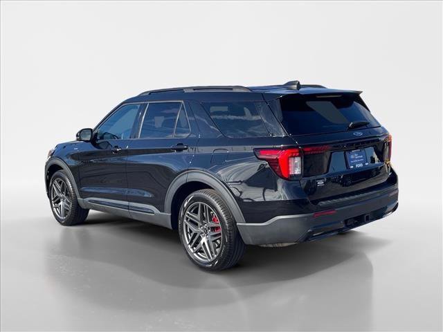 Certified 2025 Ford Explorer ST-Line w/ ST-Line Street Pack image 5