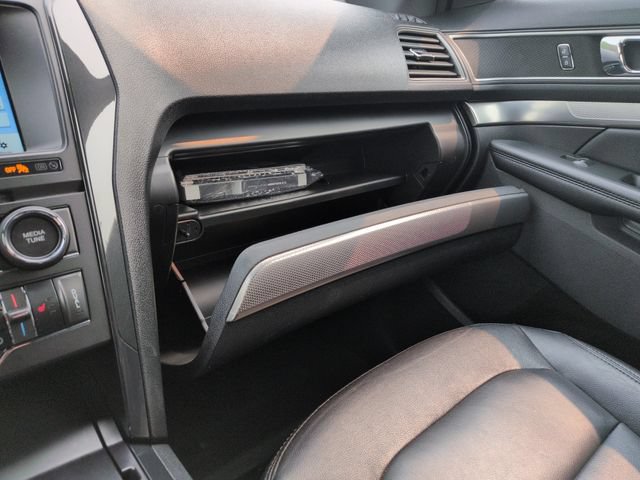 Certified 2018 Ford Explorer XLT w/ Equipment Group 202A AWD/4WD image 45