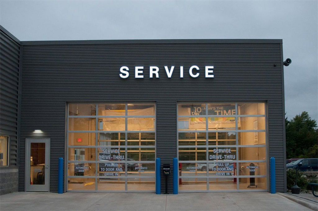 Certified 2022 Ford Explorer XLT w/ Equipment Group 202A image 22