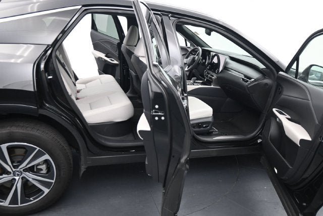 Used 2025 Lexus RX 350 Premium w/ Accessory Package AWD/4WD image 13