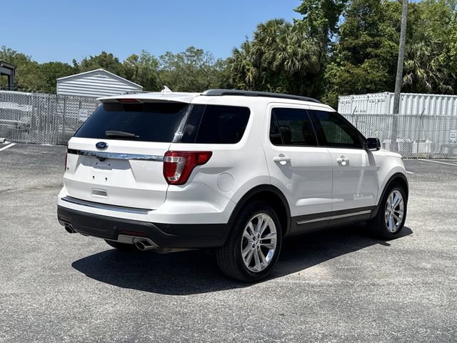 Certified 2018 Ford Explorer XLT w/ Equipment Group 202A FWD image 7
