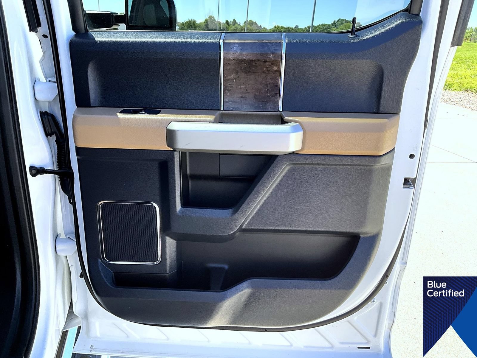 Certified 2022 Ford F350 Lariat w/ Lariat Ultimate Package AWD/4WD image 18