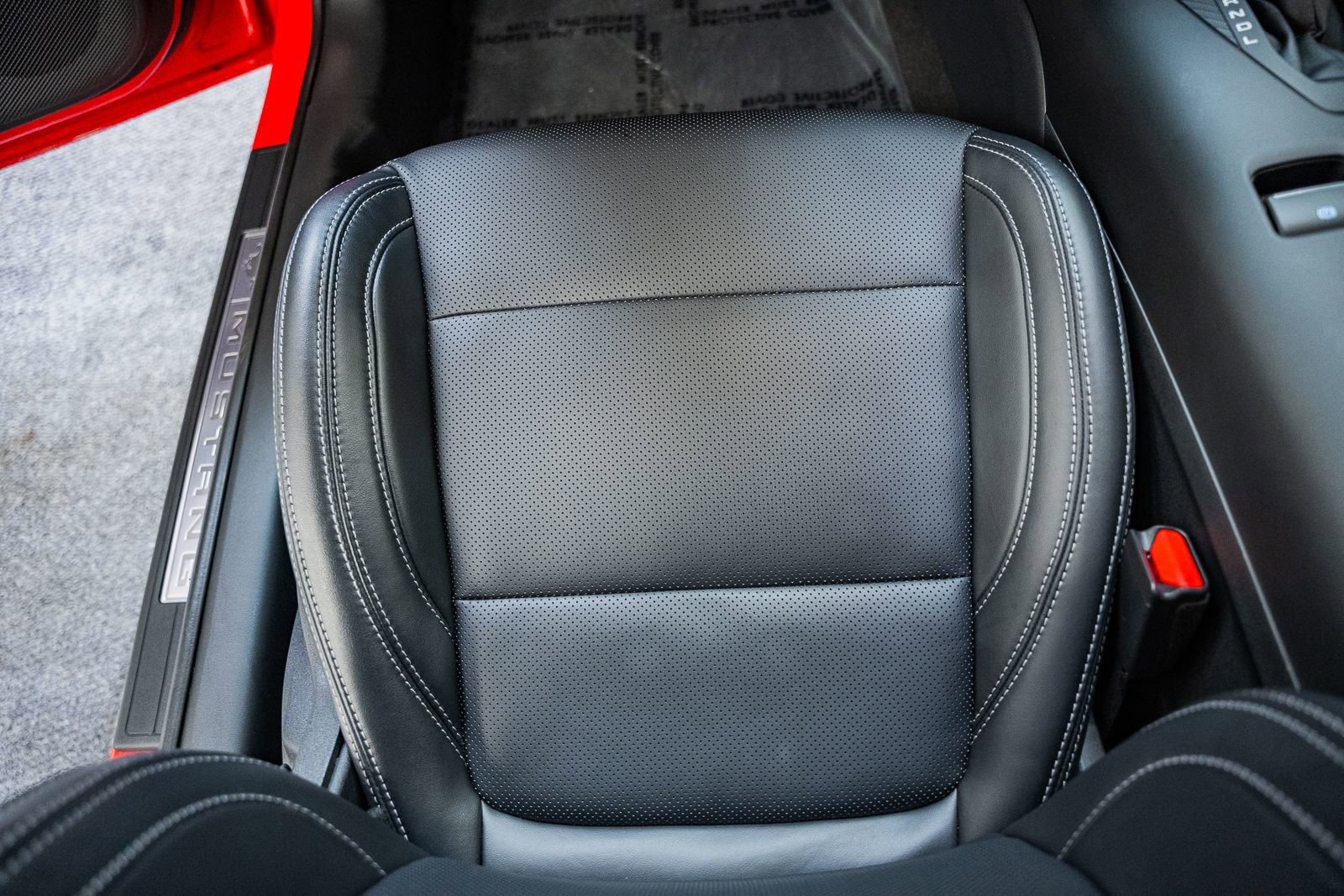 Certified 2025 Ford Mustang Premium image 34