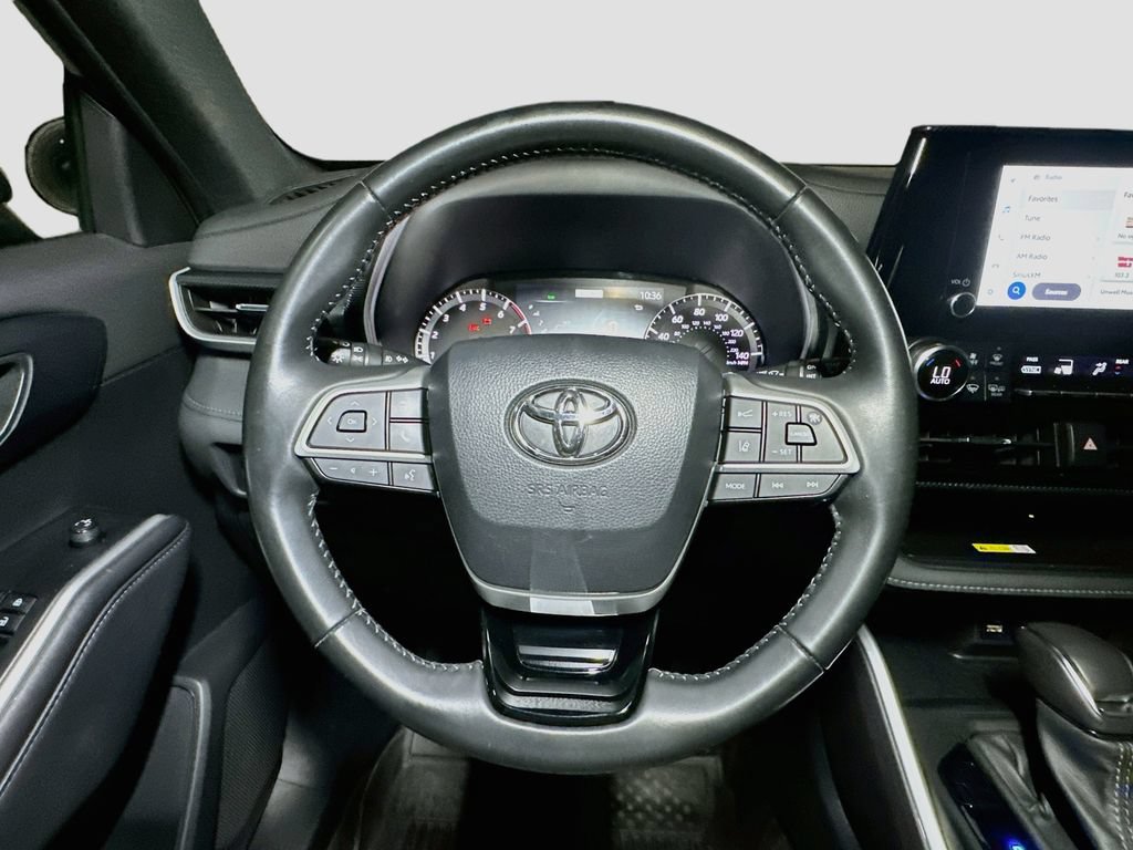 Used 2023 Toyota Highlander XSE AWD/4WD image 13