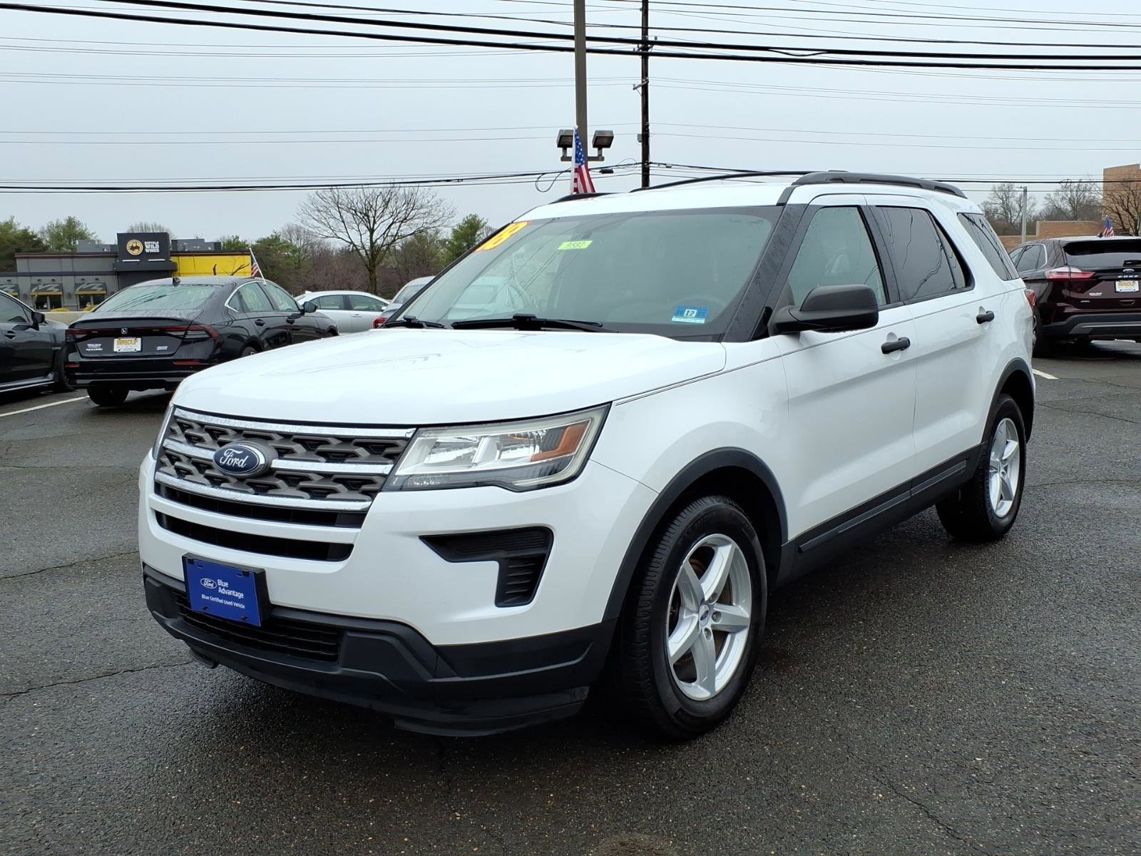 Certified 2018 Ford Explorer FWD image 3