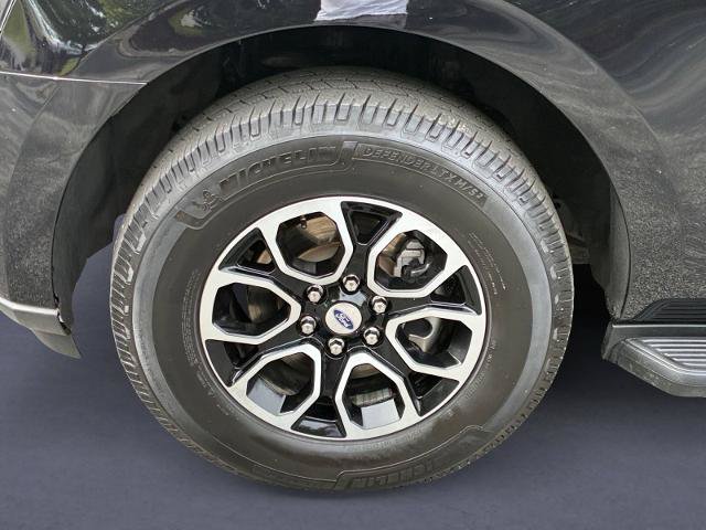 Certified 2024 Ford Expedition XLT RWD image 9