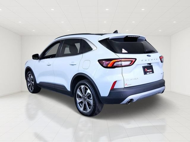 Certified 2025 Ford Escape Platinum AWD/4WD image 4