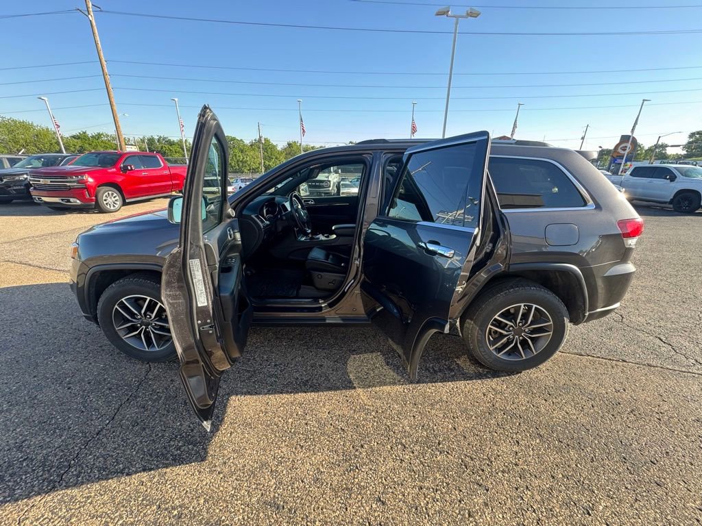 Used 2021 Jeep Grand Cherokee Limited AWD/4WD image 4