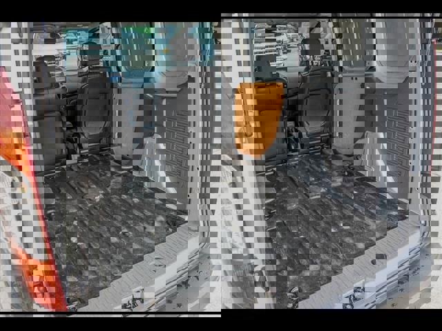 Certified 2022 Ford Transit Connect XL w/ Trailer Tow Package image 12