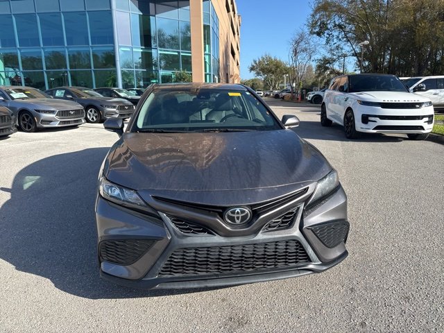 Used 2022 Toyota Camry SE w/ Carpet Mat Package (TMS) image 10