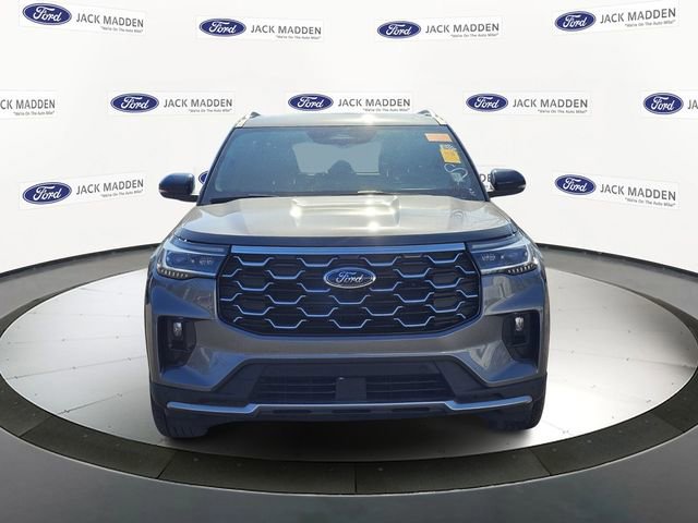 Certified 2025 Ford Explorer Platinum image 8