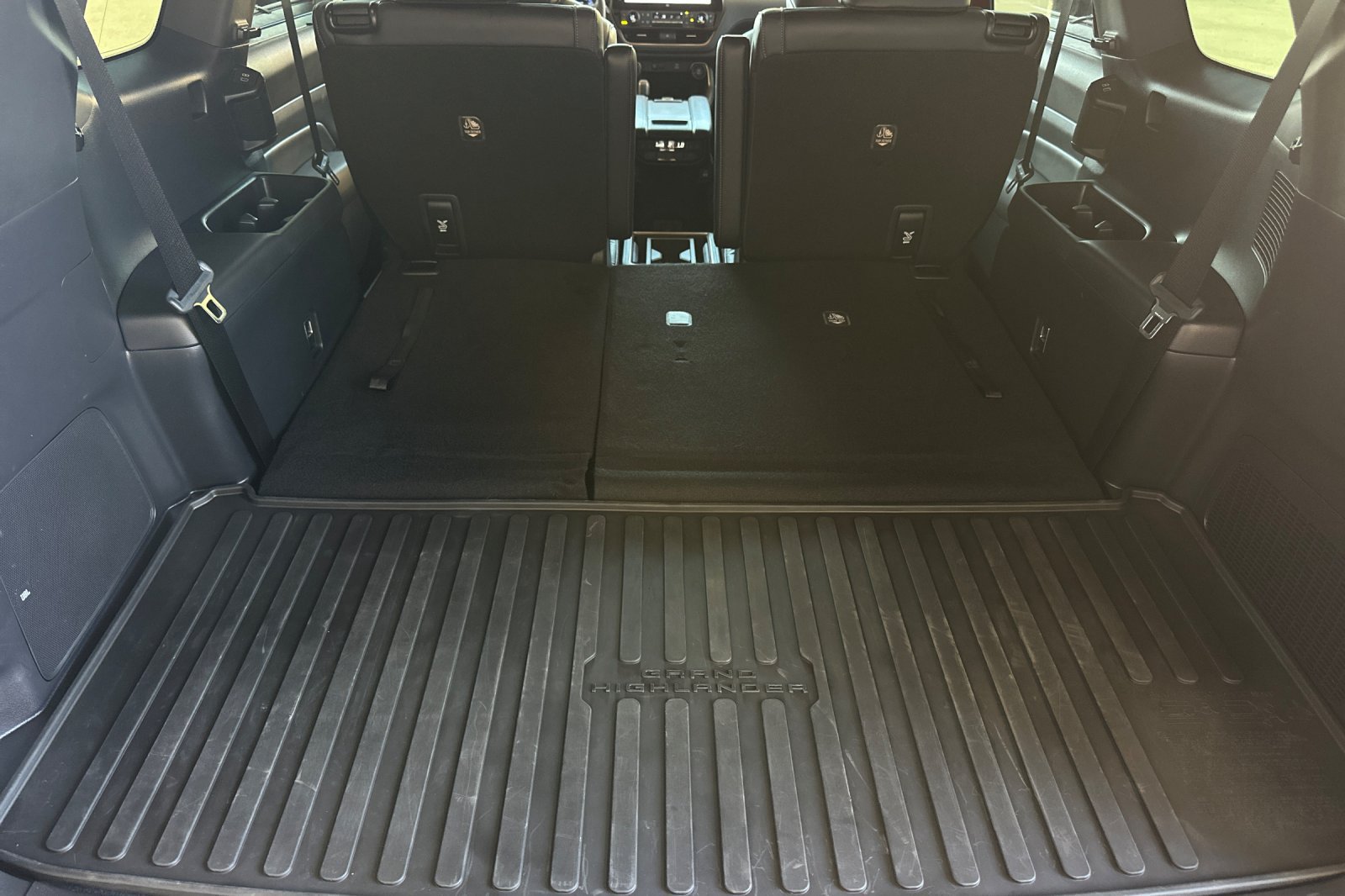 Used 2025 Toyota Grand Highlander AWD Hybrid image 15