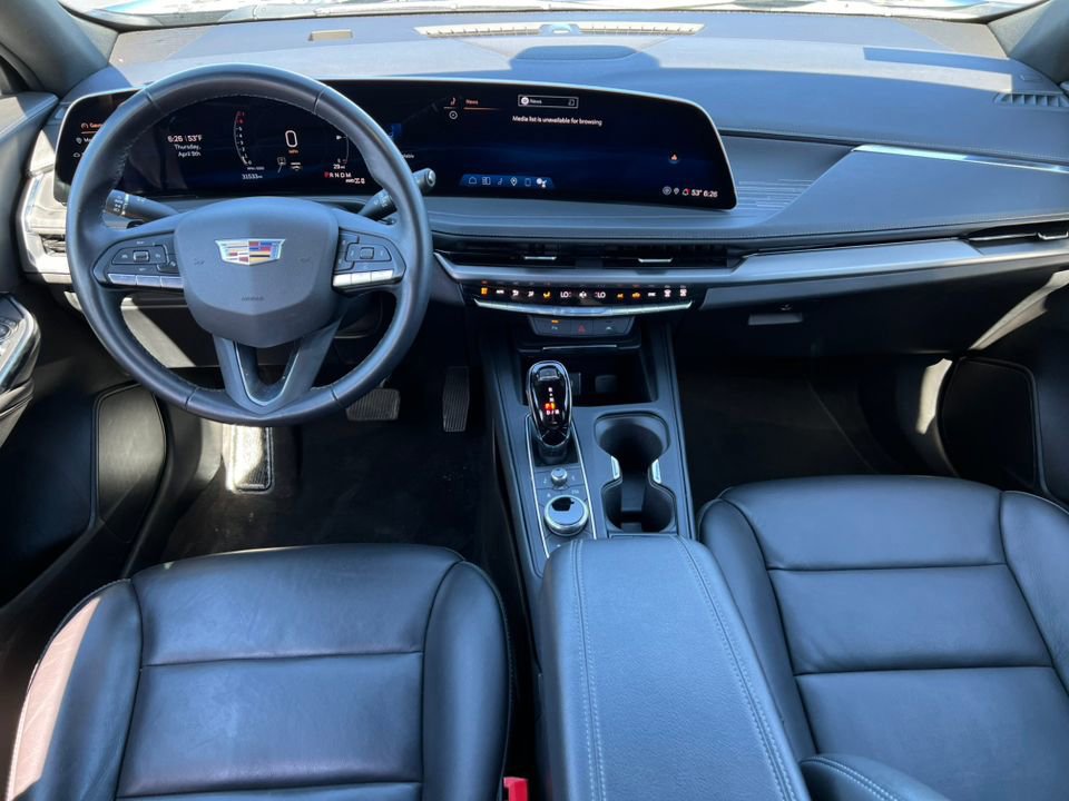 Used 2025 Cadillac XT4 Premium Luxury image 7