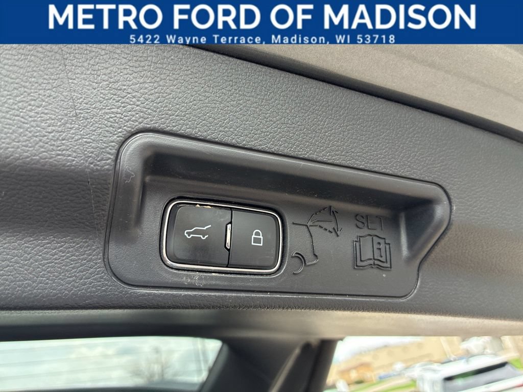 Certified 2025 Ford Explorer Platinum AWD/4WD image 46