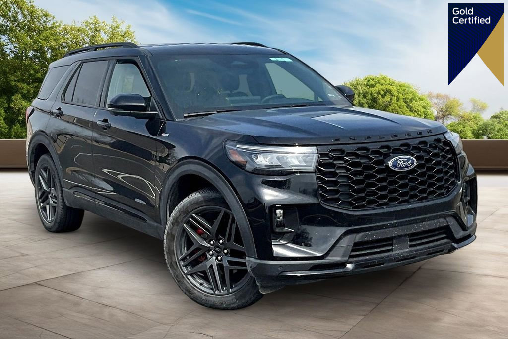Certified 2025 Ford Explorer ST-Line w/ ST-Line Street Pack image 1