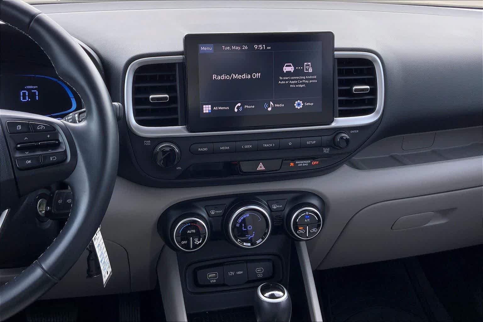 Used 2023 Hyundai Venue SEL FWD image 7