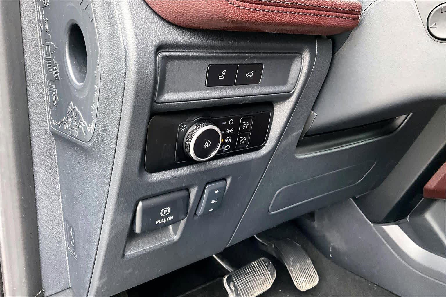 Certified 2024 Ford Expedition Limited AWD/4WD image 37