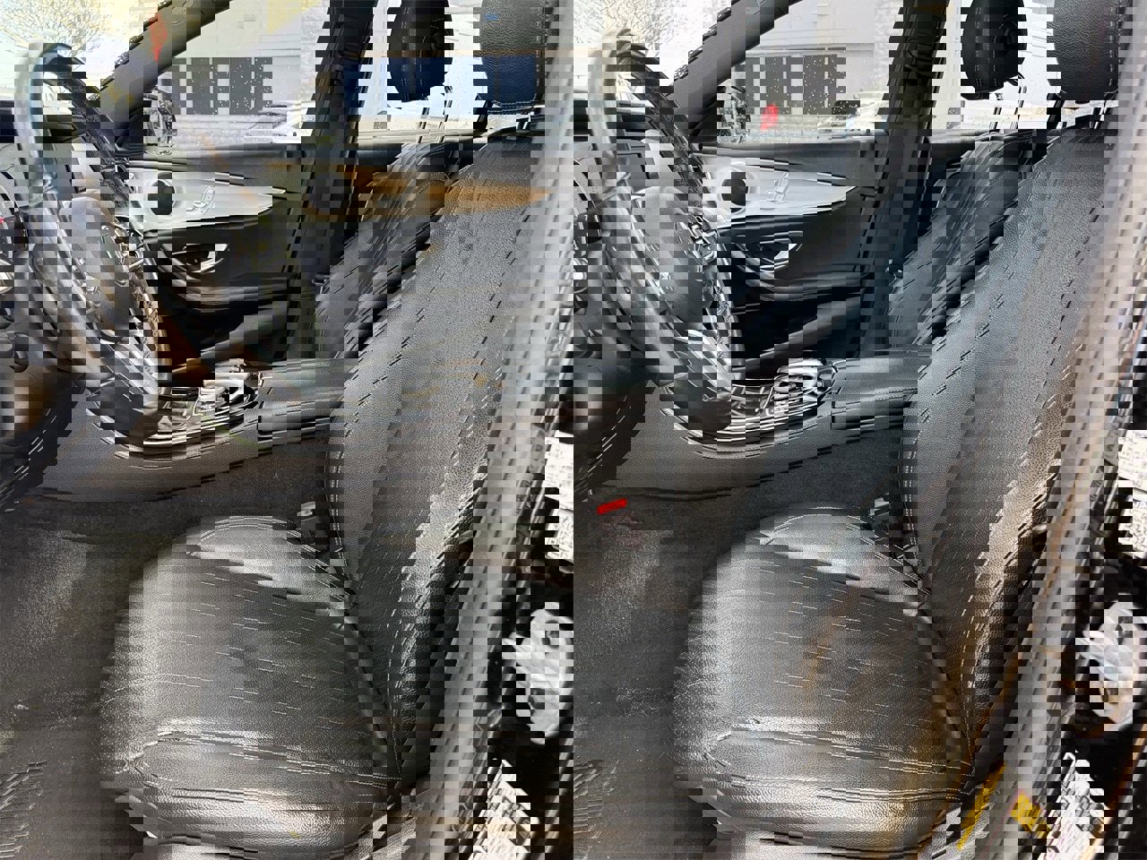 Used 2019 Mercedes-Benz E 300 w/ AMG Line Exterior image 25