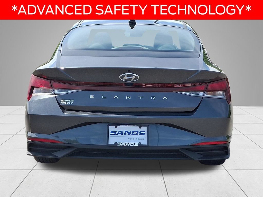 Used 2023 Hyundai Elantra SEL w/ Convenience Package FWD image 5