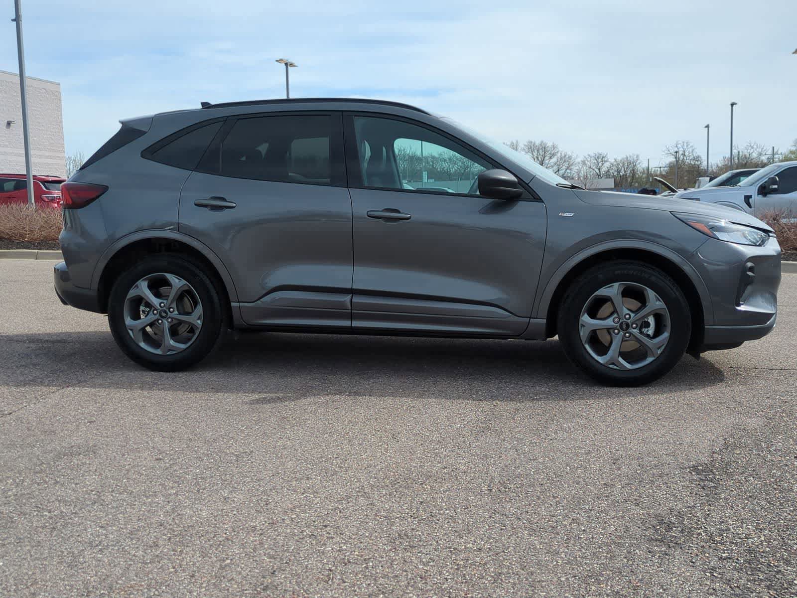 Certified 2023 Ford Escape ST-Line AWD/4WD image 9
