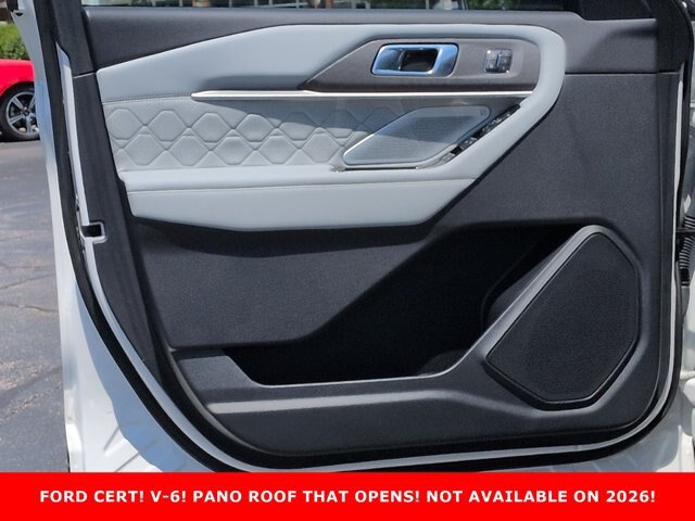 Certified 2025 Ford Explorer Platinum w/ Ultimate Package AWD/4WD image 13