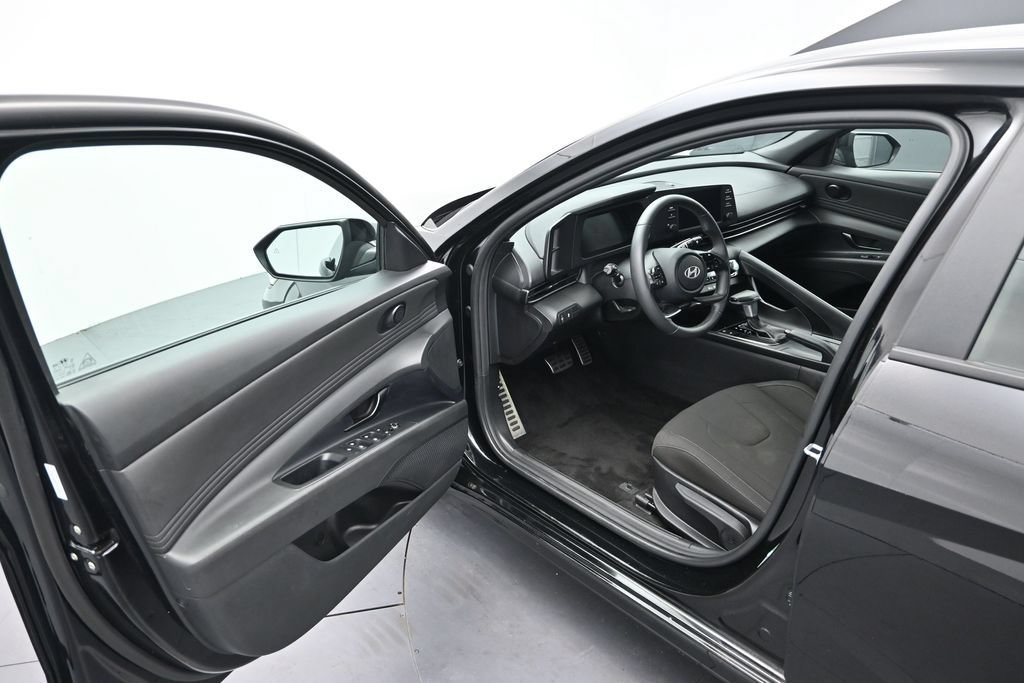 Used 2026 Hyundai Elantra Sport w/ Cargo Package FWD image 12