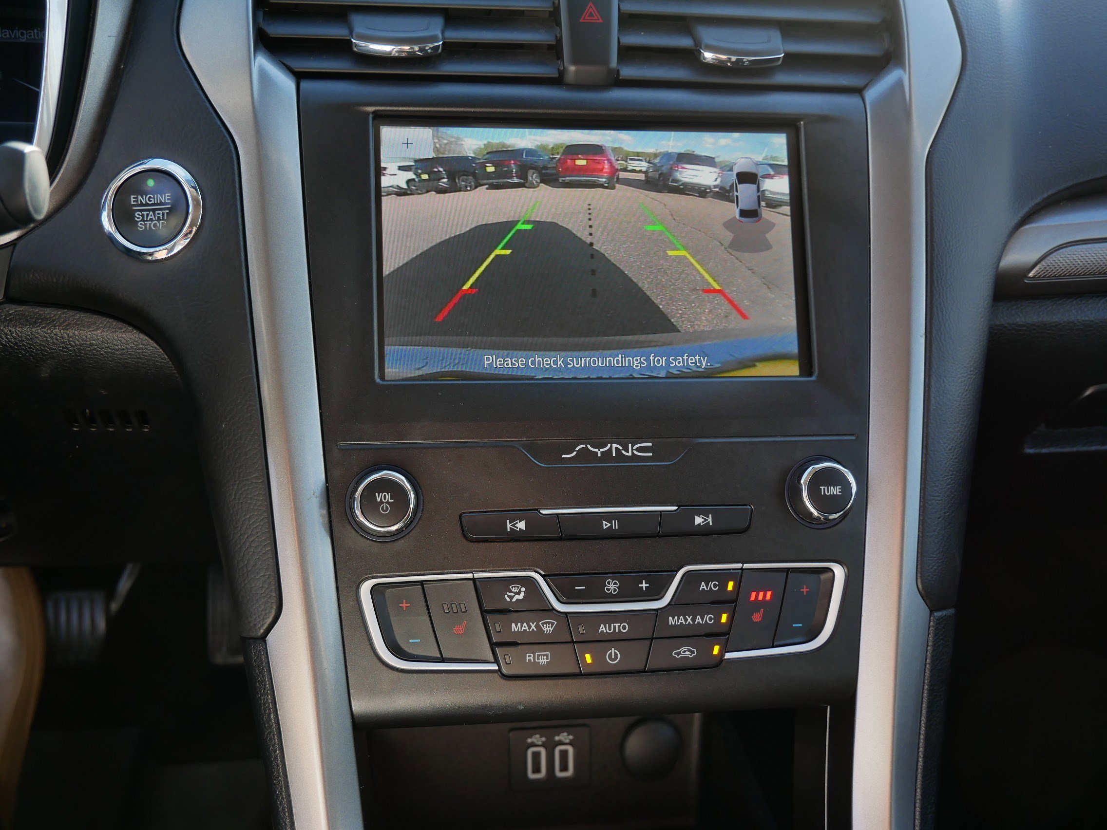 Certified 2020 Ford Fusion SE AWD/4WD image 32