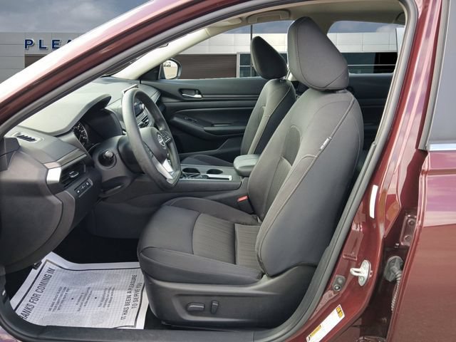 Used 2025 Nissan Altima 2.5 SV FWD image 9