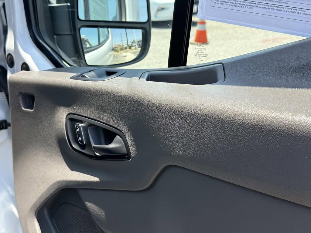 Certified 2025 Ford Transit 250 Low Roof w/ Exterior Upgrade Package RWD image 9