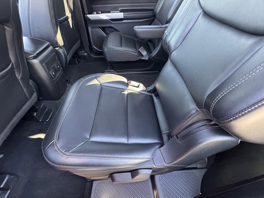 Certified 2022 Ford Explorer XLT w/ Equipment Group 202A image 30