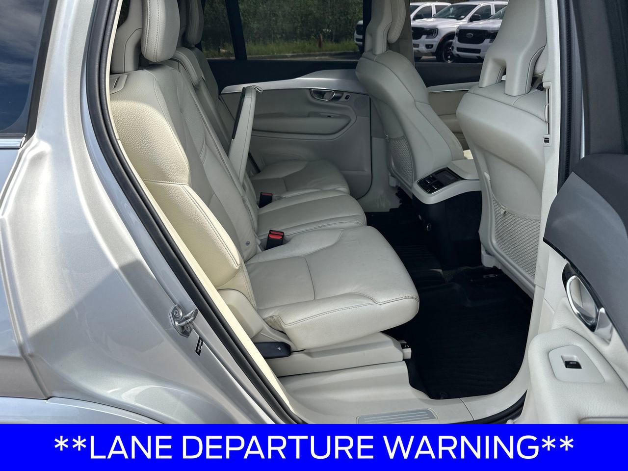 Used 2018 Volvo XC90 T5 Momentum w/ Convenience Package AWD/4WD image 15