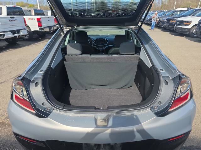 Used 2017 Chevrolet Volt LT w/ Comfort Package image 16